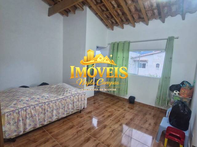 Casa para Venda em Caraguatatuba - 2